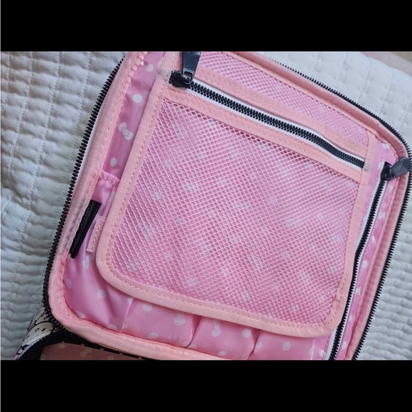 Hello Kitty Pink Makeup Box - Picture 4 of 5
